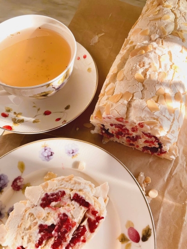 Домашний меренговый рулет